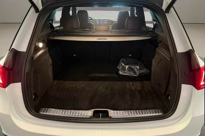 Hvid Mercedes GLE350 de fra 2022