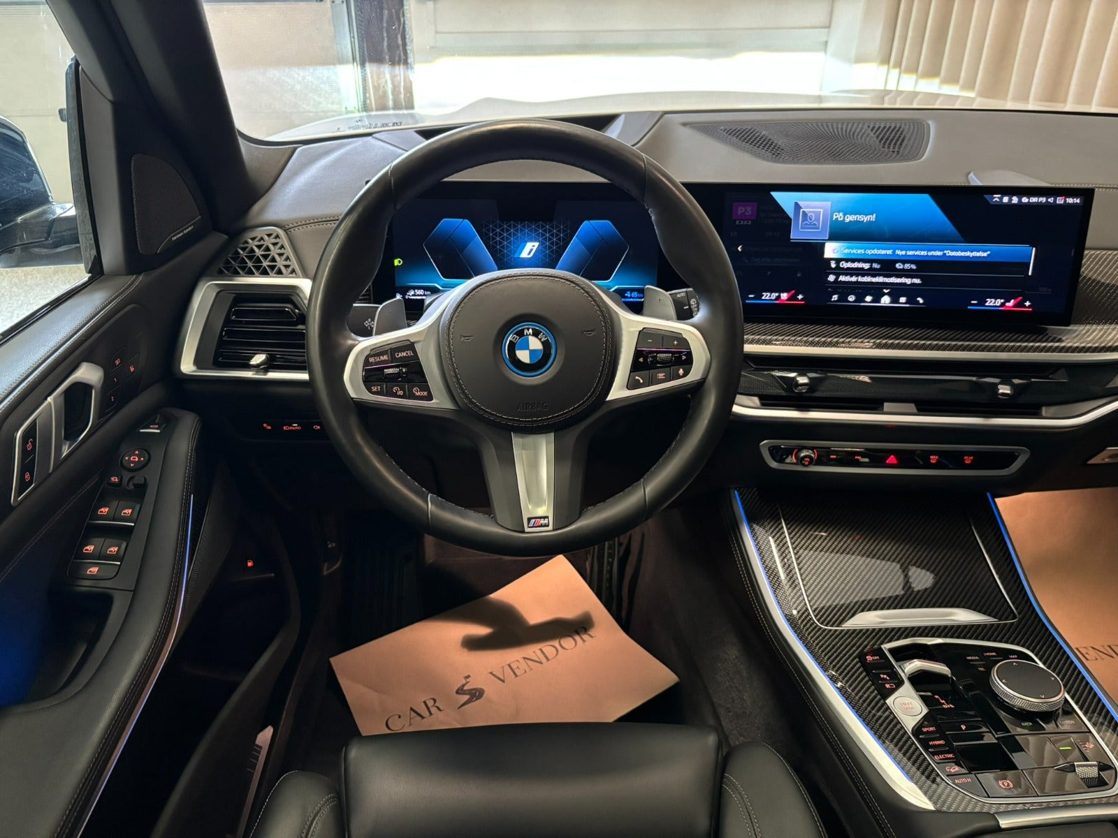 Hvid BMW X5 fra 2025