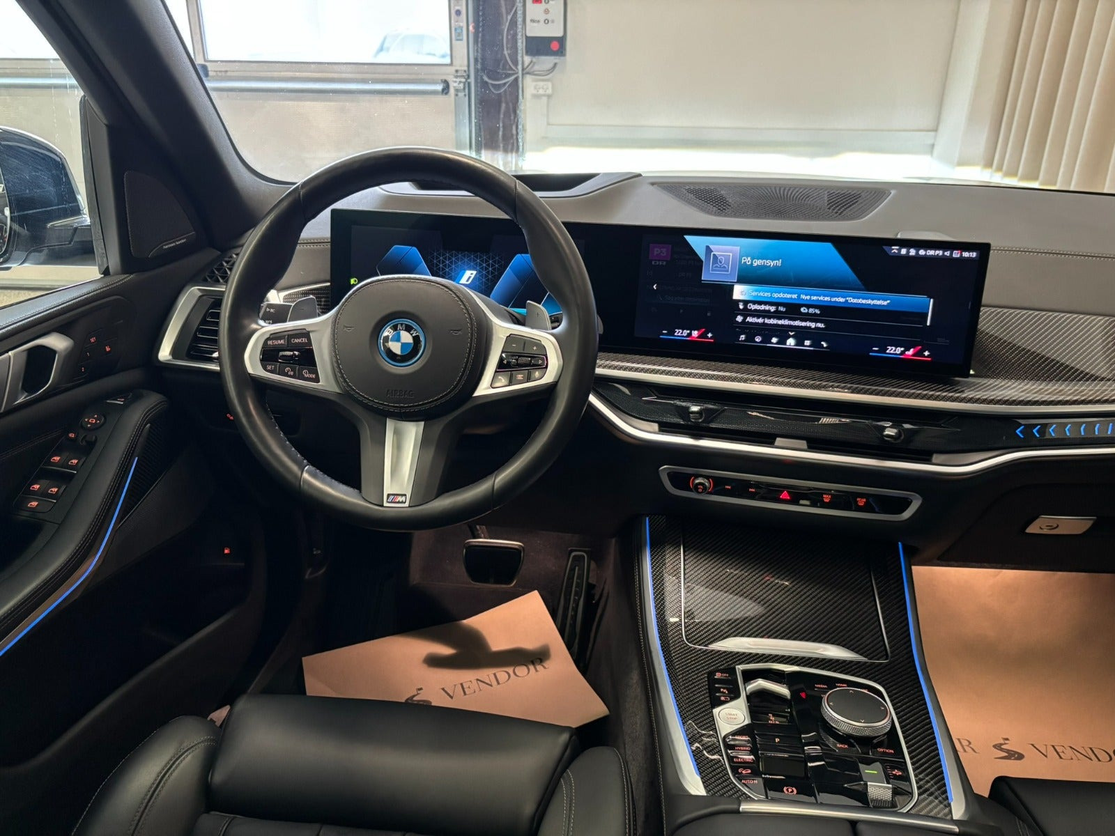 Hvid BMW X5 fra 2025