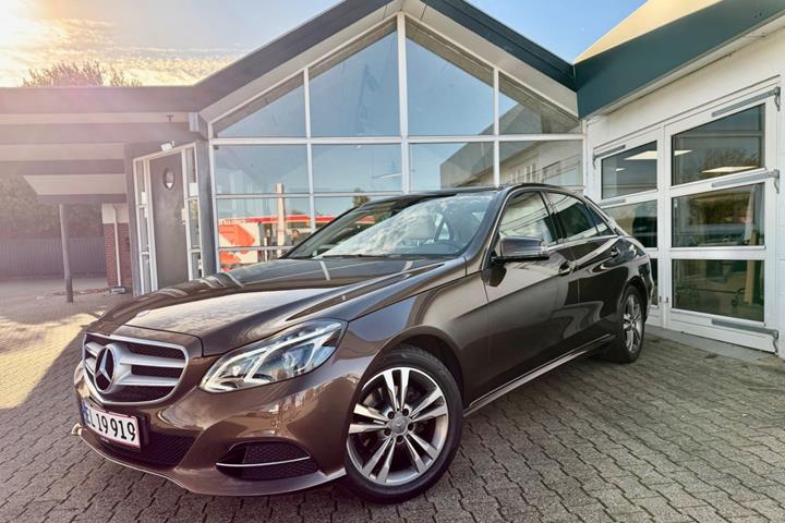 Brun Mercedes E220 fra 2014