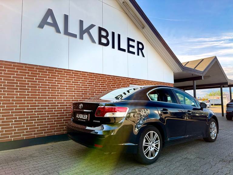 Toyota Avensis 1,8 VVT-i TX