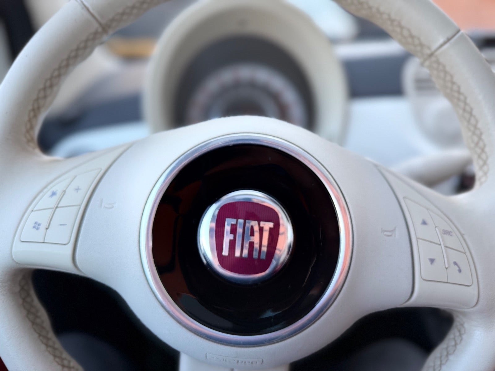 Hvid Fiat 500 fra 2008