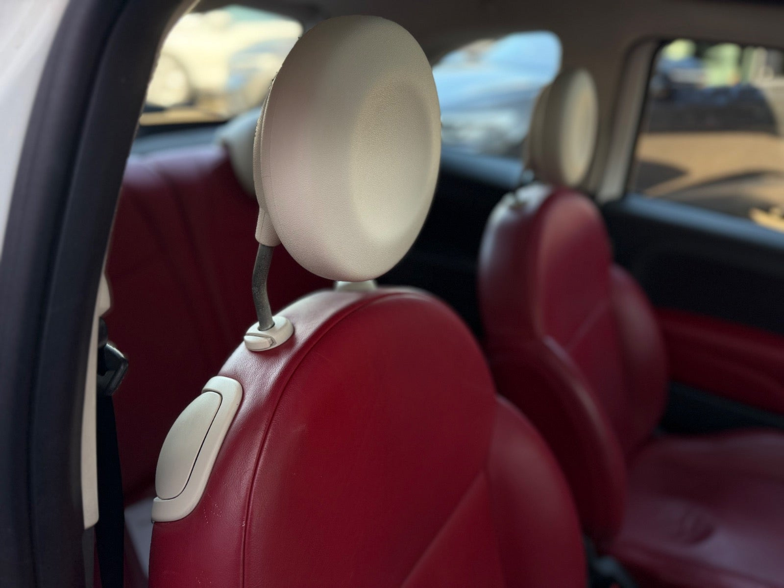 Hvid Fiat 500 fra 2008