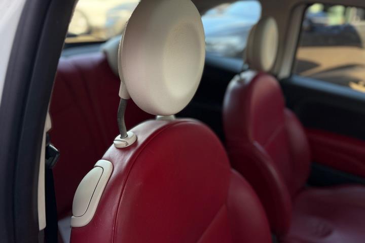 Hvid Fiat 500 fra 2008