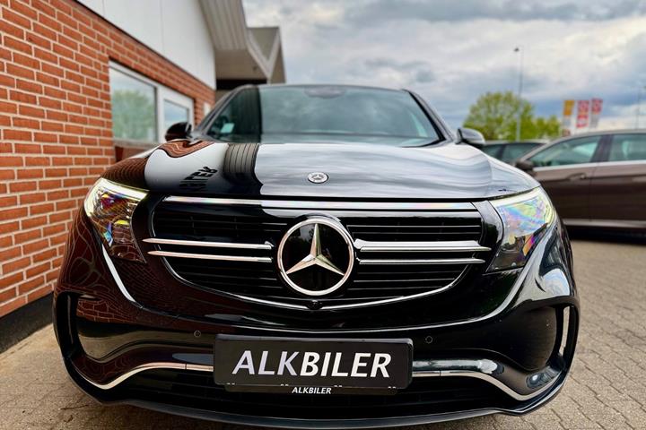 Sort Mercedes EQC400 fra 2022