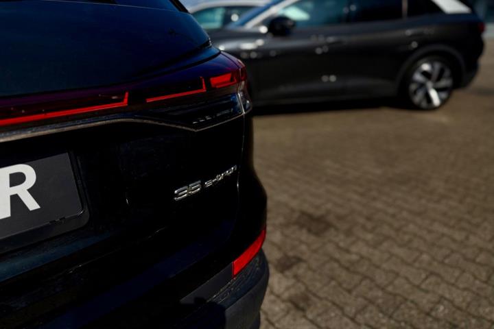 Sort Audi Q4 e-tron fra 2021