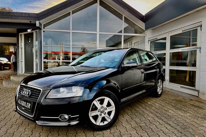 Sort Audi A3 fra 2010 set udefra