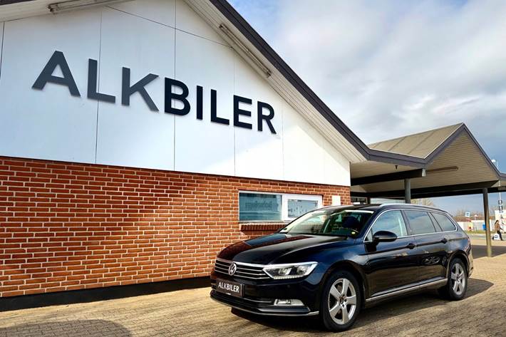Sort VW Passat fra 2019