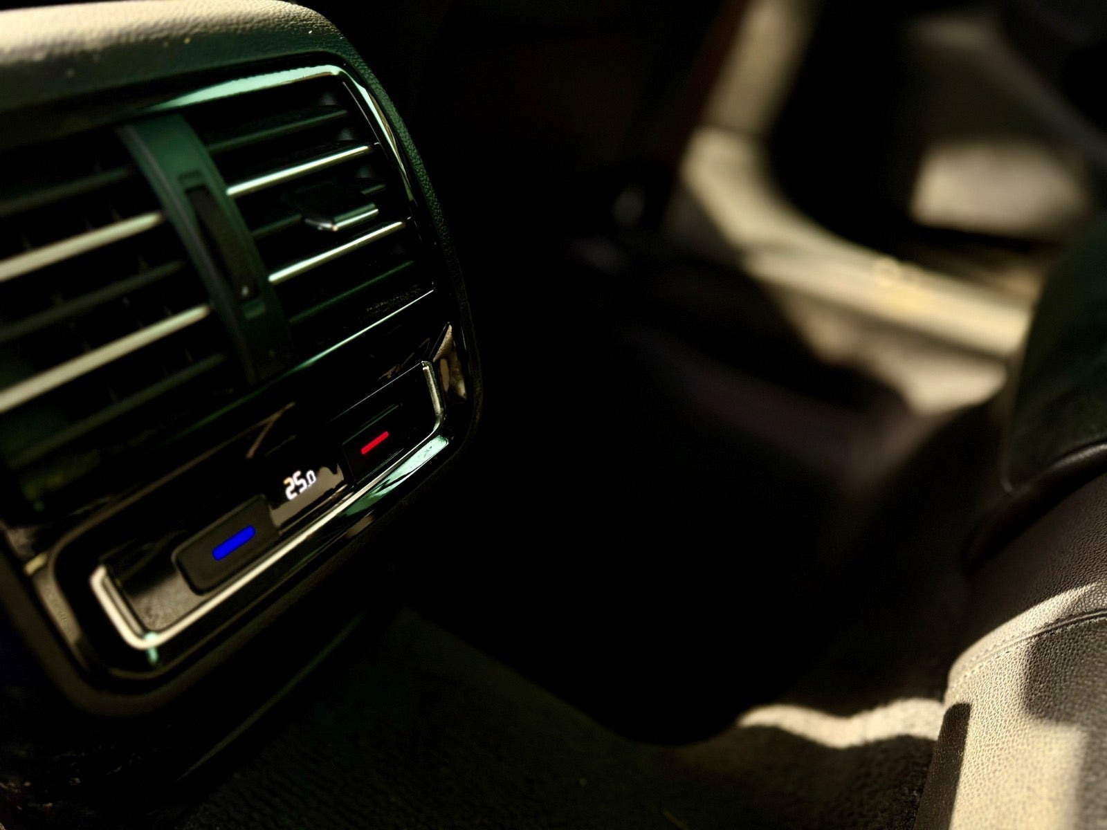 Sort VW Passat fra 2019