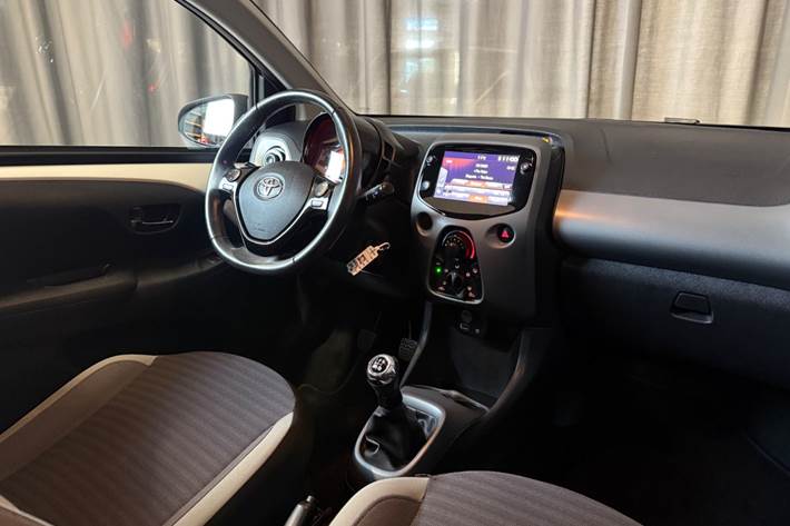 Hvid Toyota Aygo fra 2018