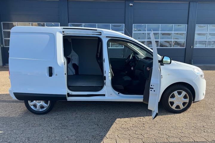 Hvid Dacia Dokker fra 2021