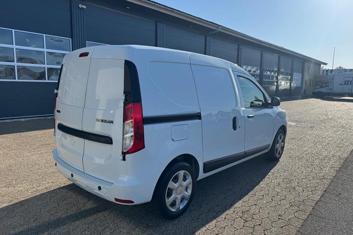Hvid Dacia Dokker fra 2021