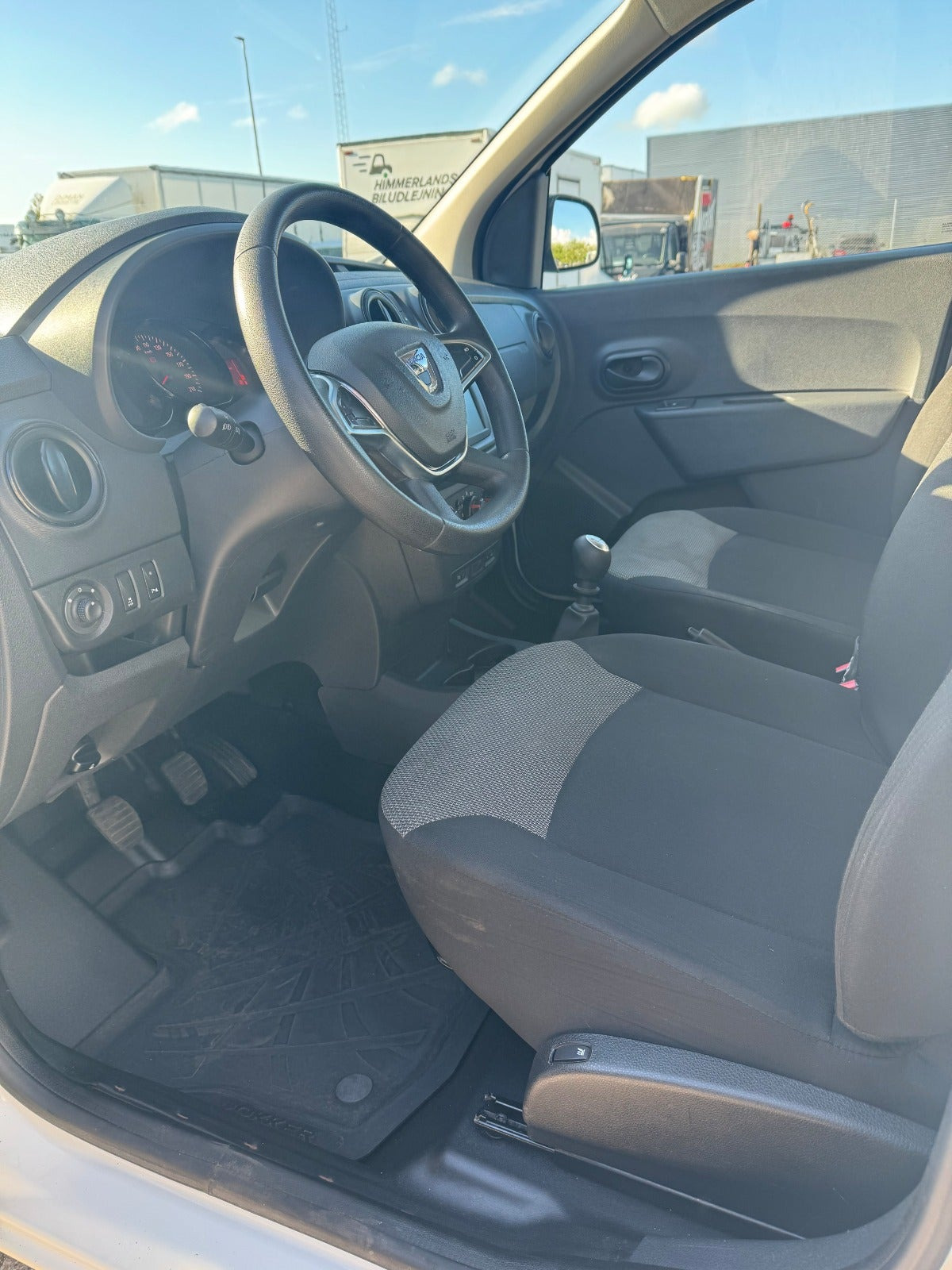 Hvid Dacia Dokker fra 2021
