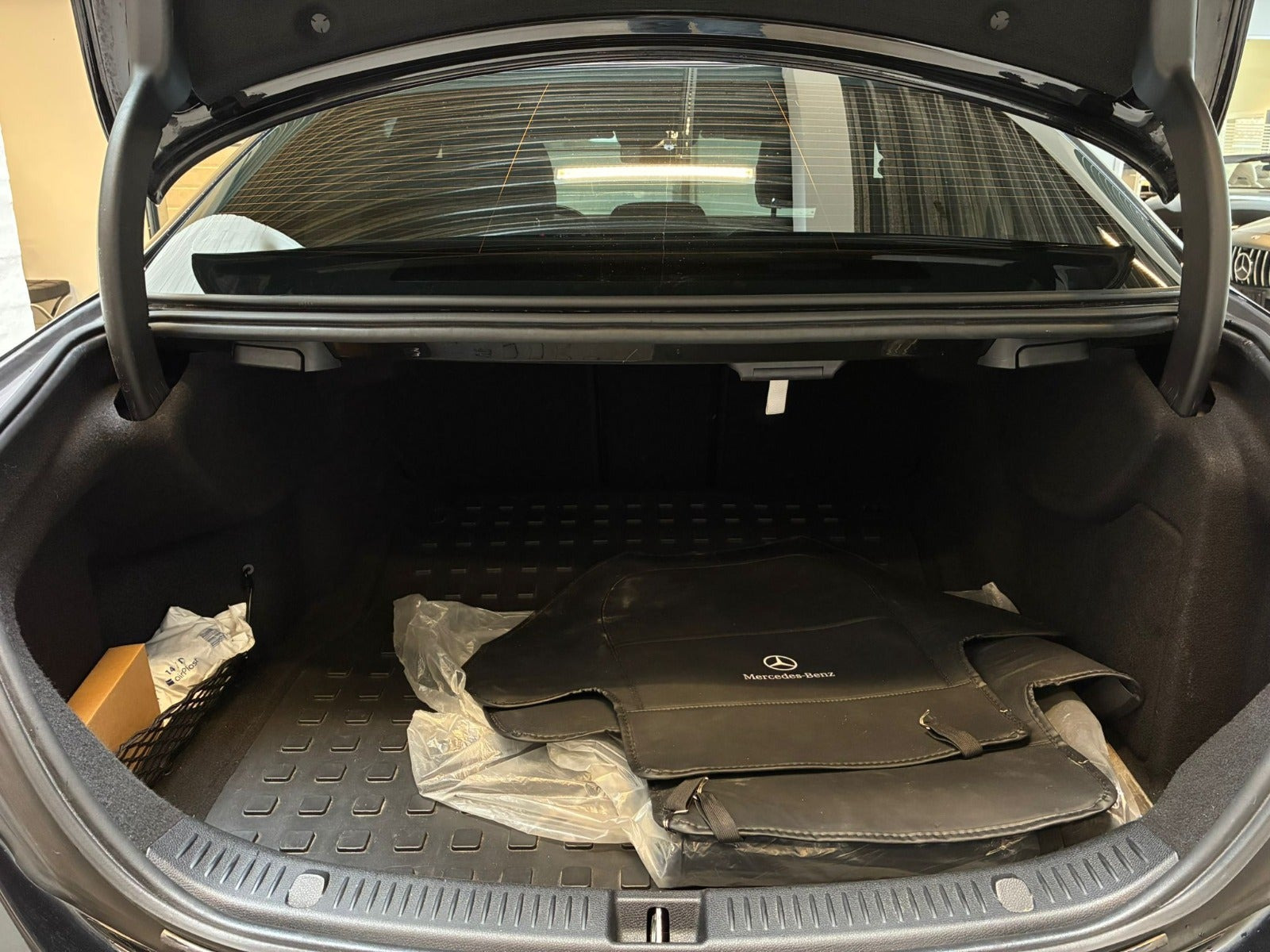 Sort Mercedes E43 fra 2018