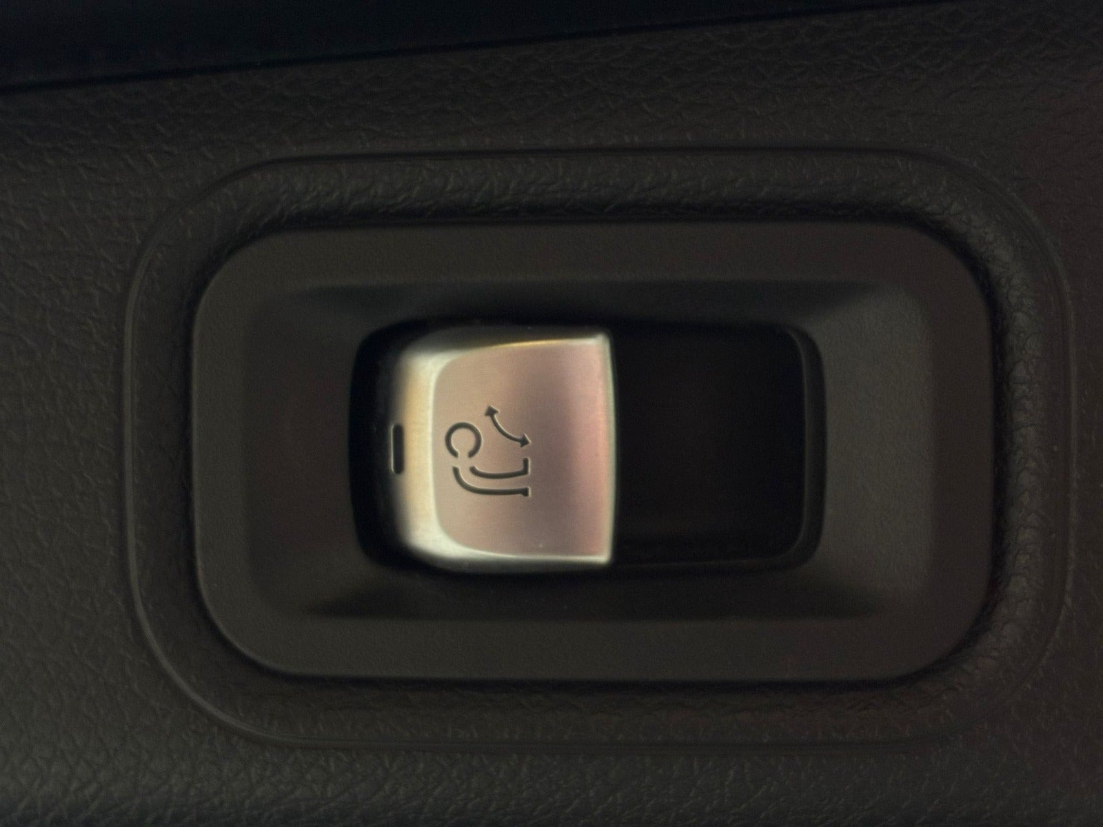 Sort Mercedes E43 fra 2018