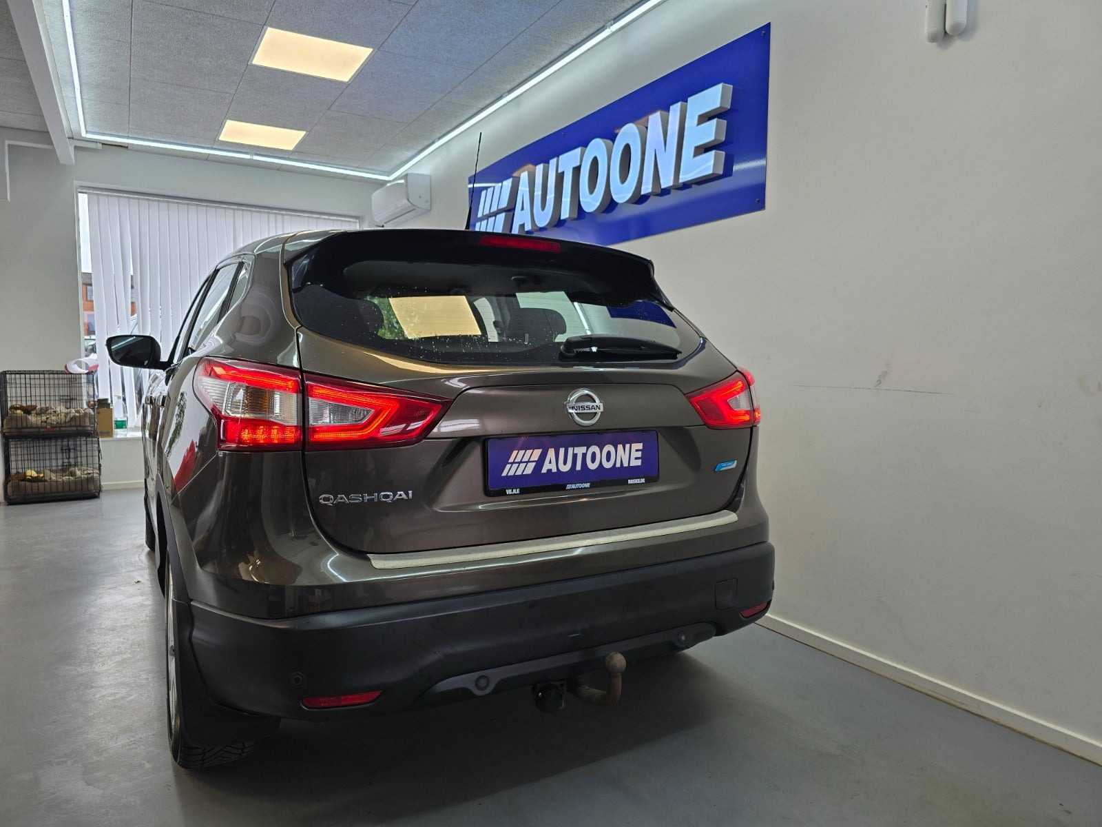 Brun Nissan Qashqai fra 2014