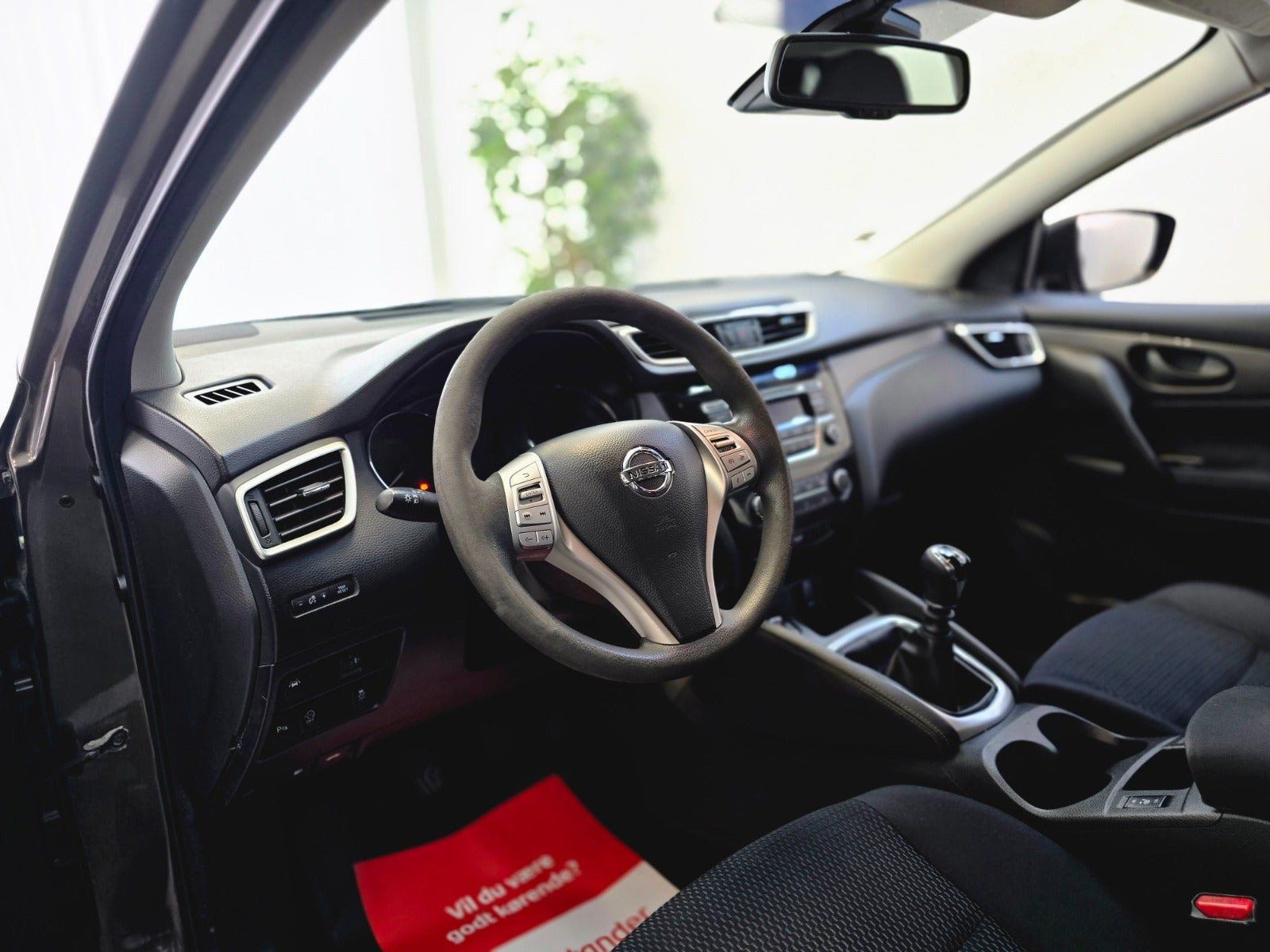 Brun Nissan Qashqai fra 2014