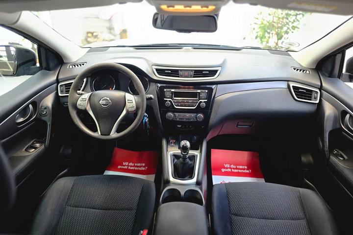 Brun Nissan Qashqai fra 2014