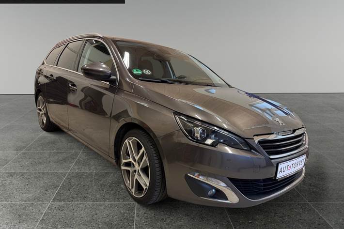 Grå Peugeot 308 fra 2016