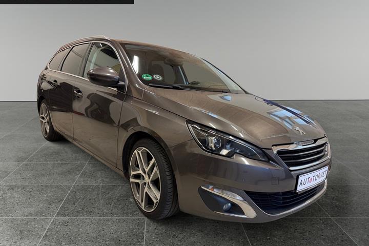 Grå Peugeot 308 fra 2016