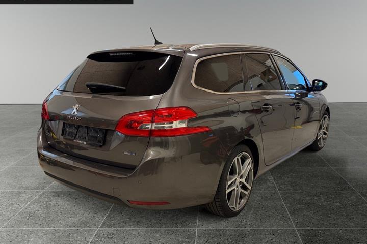 Grå Peugeot 308 fra 2016