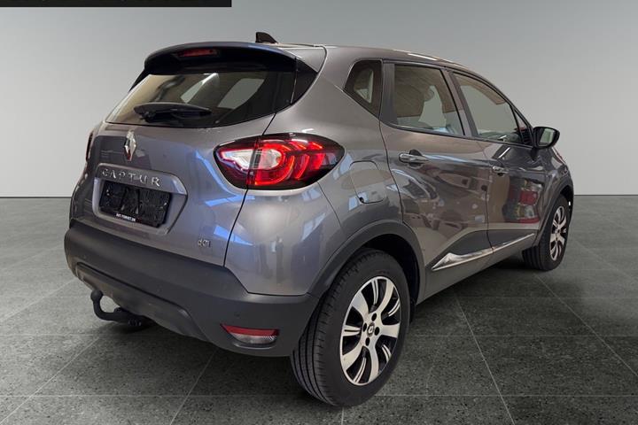 Grå Renault Captur fra 2017