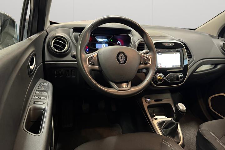 Grå Renault Captur fra 2017