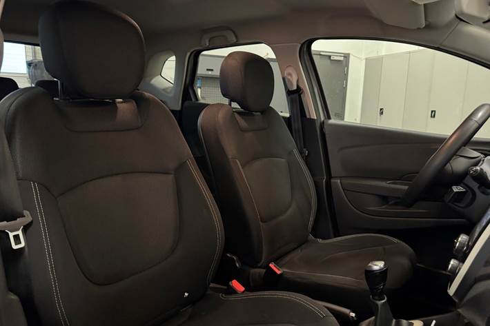Grå Renault Captur fra 2017