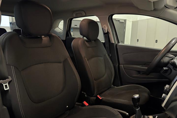 Grå Renault Captur fra 2017
