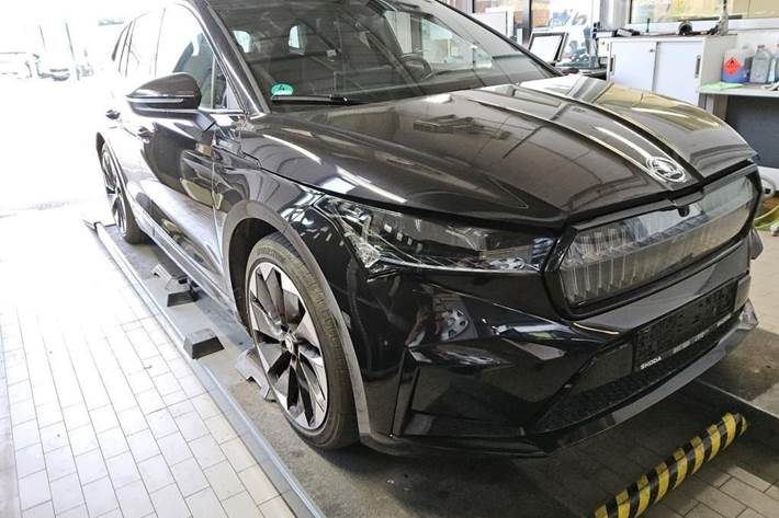 Sort Skoda Enyaq fra 2023