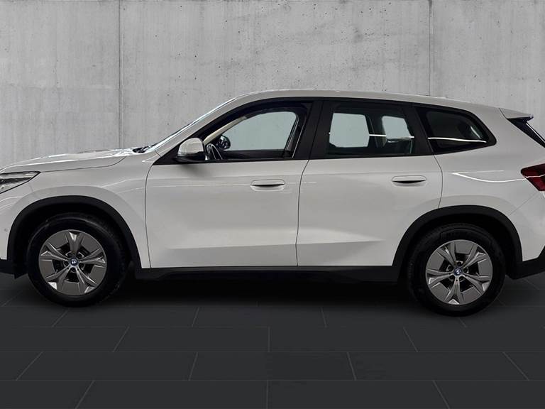 BMW iX1 xDrive30 X-Line