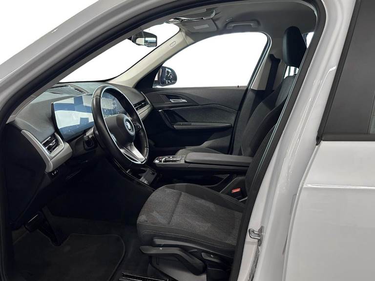 BMW iX1 xDrive30 X-Line