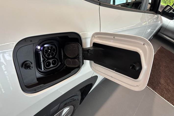 Hvid BMW iX1 fra 2023