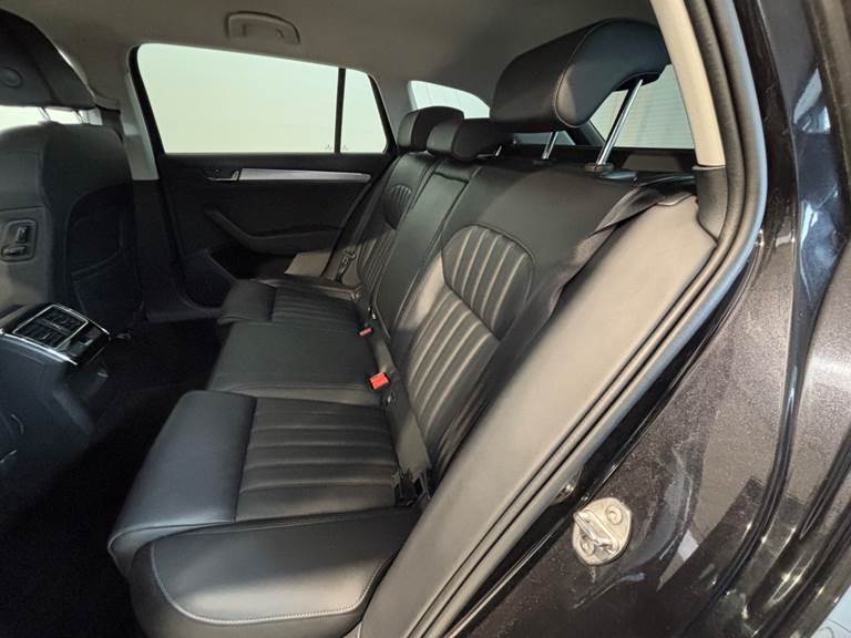 Skoda Superb 1,5 TSi 150 Business Executive Combi DSG