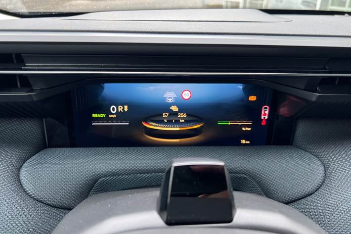 Grå Citroën ë-C5 Aircross fra 2026