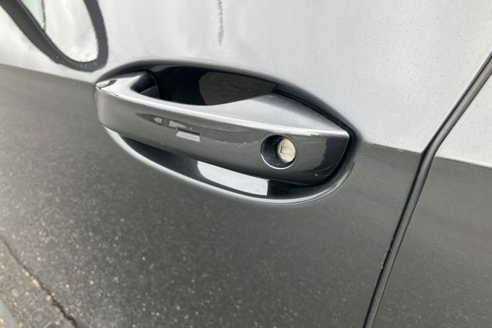 Grå Cupra Born fra 2024