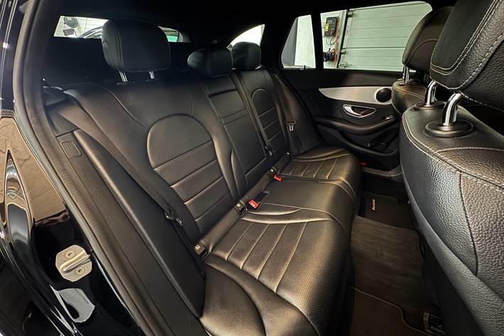 Sort Mercedes C220 d fra 2017