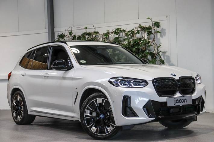 Hvid BMW iX3 fra 2023
