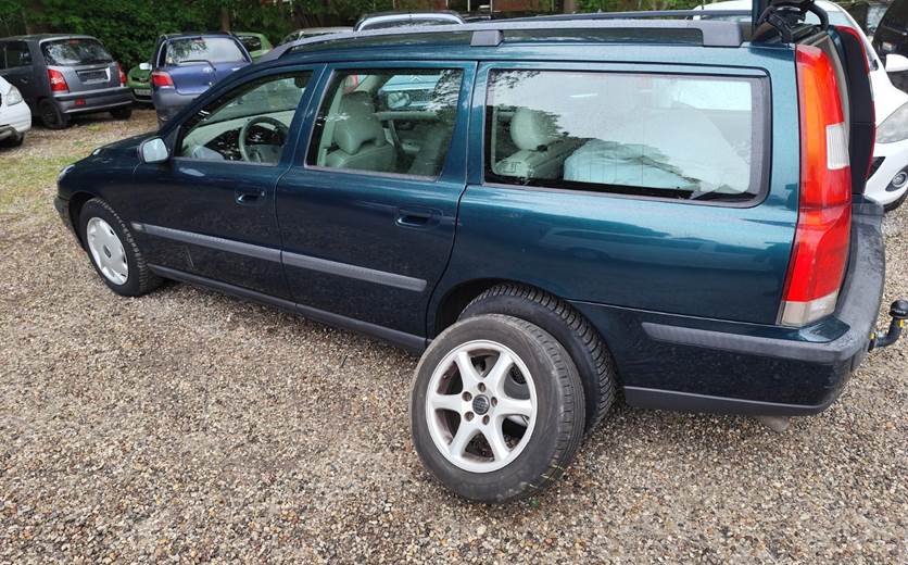 Volvo V70 2,4