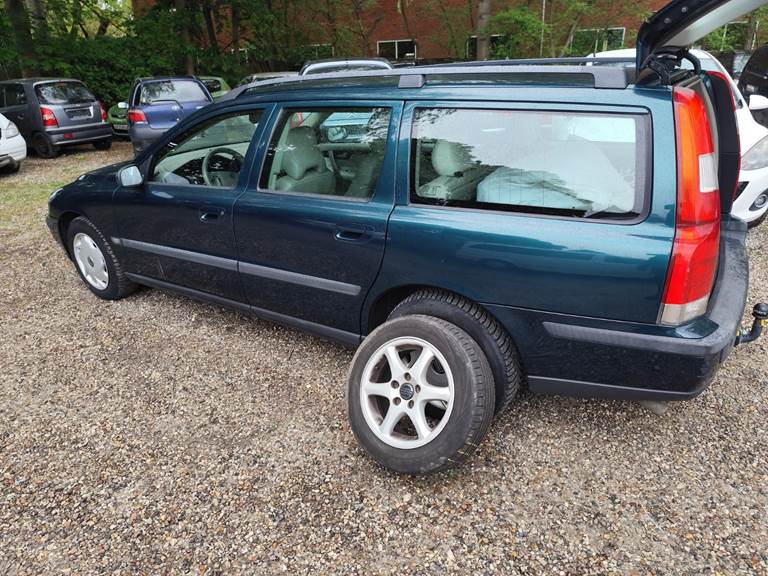 Volvo V70 2,4