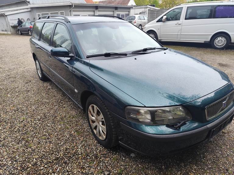 Volvo V70 2,4