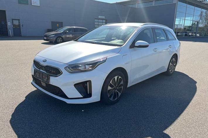 Hvid Kia Ceed fra 2021