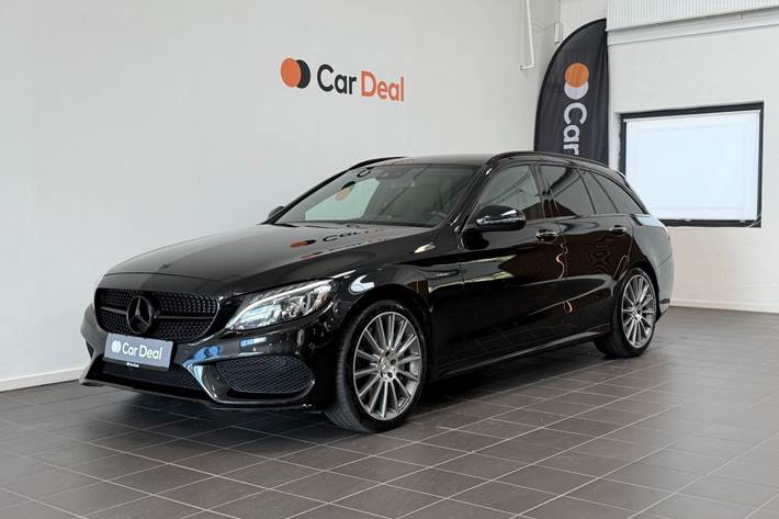 Sort Mercedes C43 fra 2016