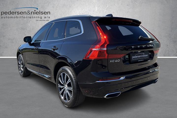 Sort Volvo XC60 fra 2020