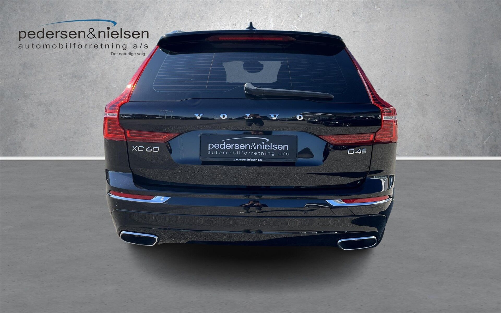 Sort Volvo XC60 fra 2020