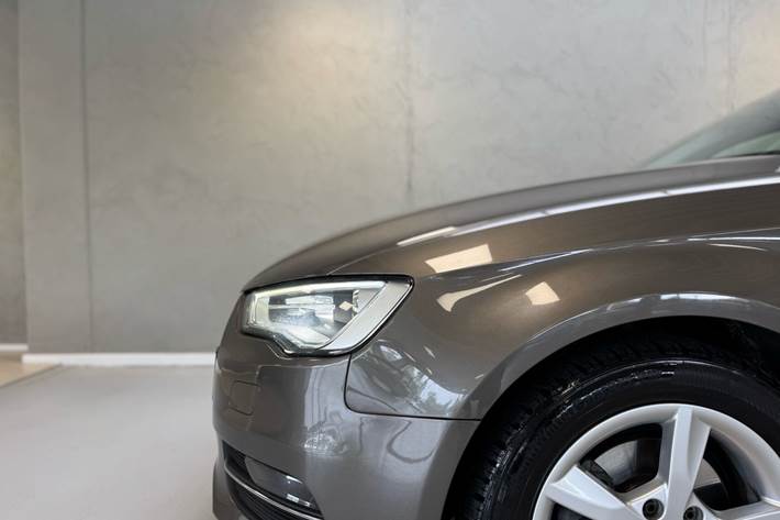 Grå Audi A3 fra 2016