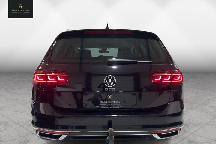Sort VW Passat fra 2022