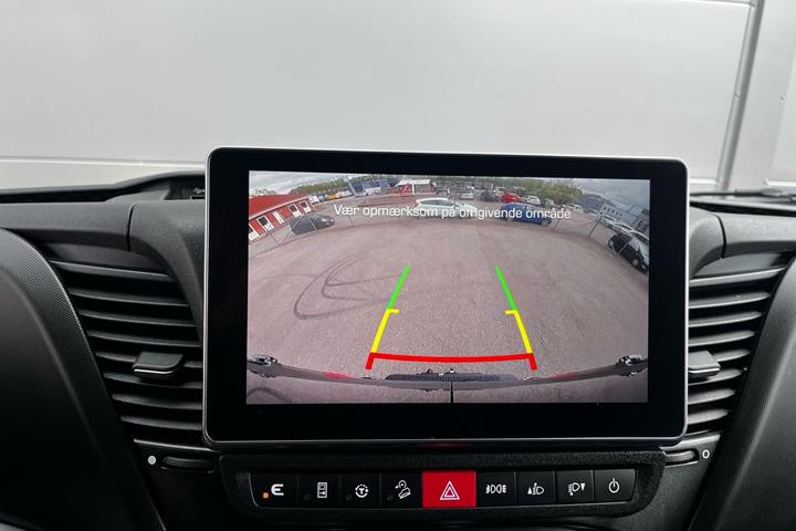 Grå Iveco Daily fra 2025