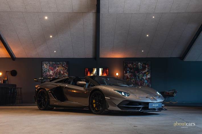 undefined Lamborghini Aventador fra 2021