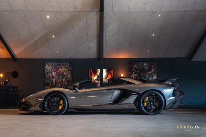 undefined Lamborghini Aventador fra 2021